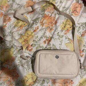 Lululemon crossbody camera bag